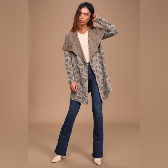 Lulu’s Cupcakes and Cashmere Mel Leopard Print Cardigan Sweater Size Medium - Picture 3 of 13